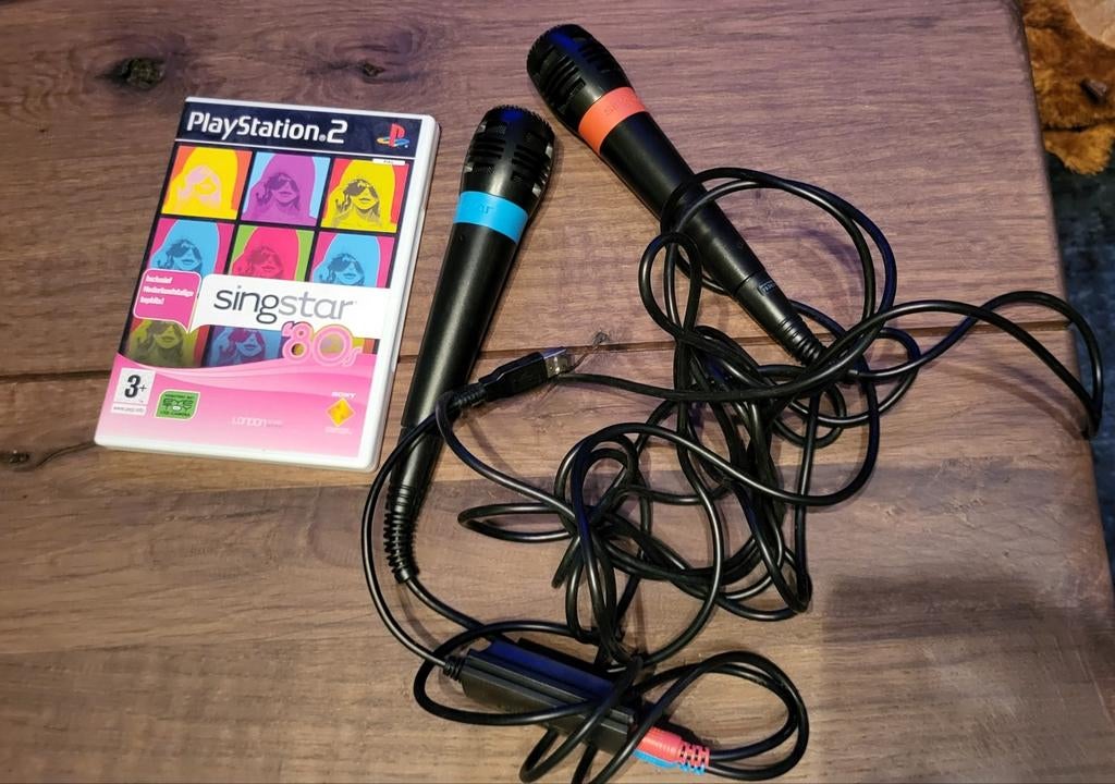 Playstation 2 Singstar 80 met microfoons - karaoke, Muziek, Ophalen of Verzenden, Zo goed als nieuw, 3 spelers of meer
