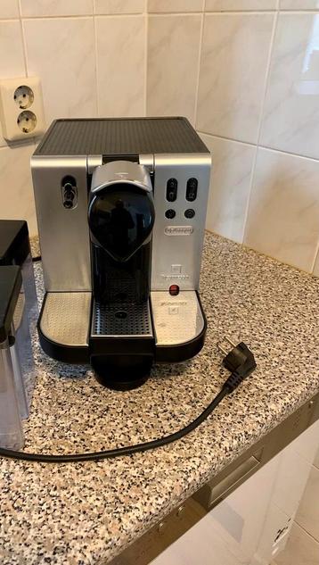Nespresso DeLonghi Lattissima EN680.M in prima staat beschikbaar voor biedingen