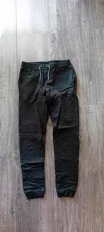 Joggingbroek 152, Broek, Ophalen of Verzenden, Zo goed als nieuw, Name IT