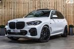 BMW X5 XDrive45e M-Sport *Skylounge*B&W*M-Stoelen*360 Camera, Gebruikt, 394 pk, Wit, Leder