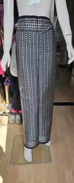 Indonesische sarong doek, Ophalen of Verzenden, Nieuw, Zwart, Onder de knie