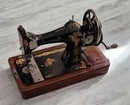 Antiek naaimachine., Hobby en Vrije tijd, Ophalen, Zo goed als nieuw