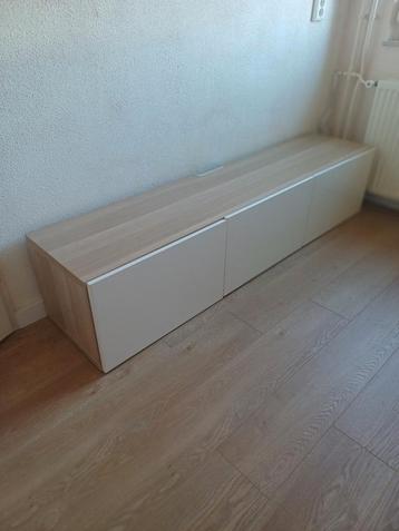 Tv meubel 1.80m met extra deurtjes! beschikbaar voor biedingen