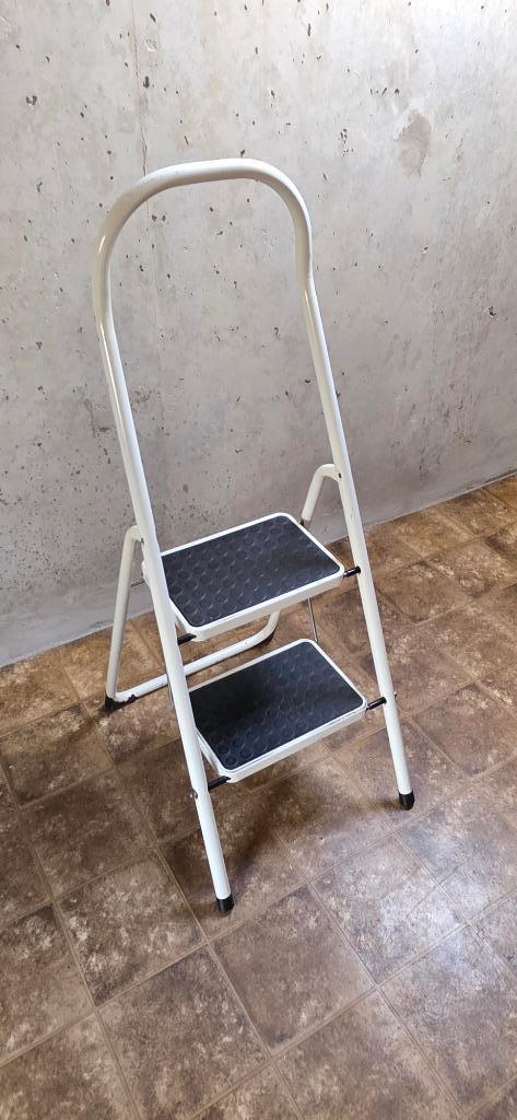 Keukentrapje, Doe-het-zelf en Verbouw, Ladders en Trappen, Gebruikt, Trap, Minder dan 2 meter, Opvouwbaar of Inschuifbaar, Ophalen