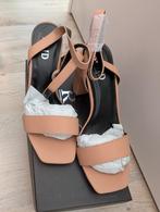 Sandalen met blokhak maat 37, Ophalen, Sandalen of Muiltjes, Zo goed als nieuw, Roze
