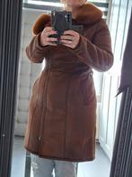 Warme jas met capuchon en ceintuur - Maat L, Ophalen of Verzenden, Zo goed als nieuw, Maat 42/44 (L), Bruin