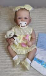 Realistische baby pop Emmy (49cm), Ophalen of Verzenden, Nieuw, Pop, Levensecht of Reborn