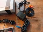 Gereinigde Nintendo Nes met 2 controllers en aansluitingen, Spelcomputers en Games, Spelcomputers | Nintendo NES, Ophalen of Verzenden