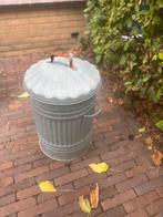 Ijzeren prullenbak buiten, Ophalen, Gebruikt