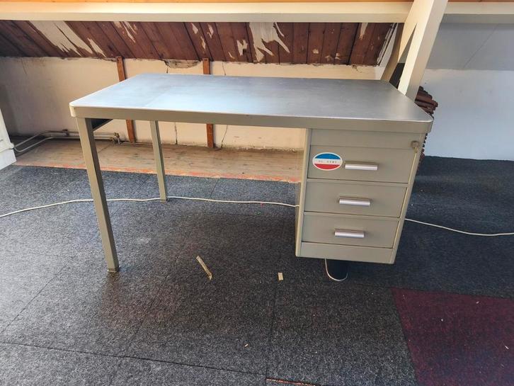 Vintage Stalen Bureau Jaren 60, Huis en Inrichting, Bureaus, Gebruikt, Bureau, Ophalen