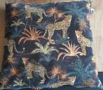 Sierkussen, jungle print, donkerblauw, Karwei, zgan, Ophalen of Verzenden, Zo goed als nieuw, Blauw, Vierkant