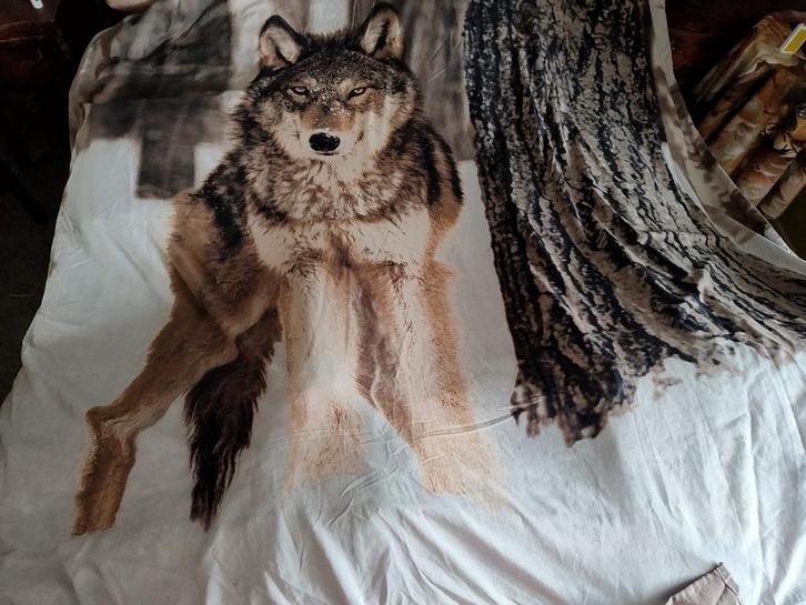 Wolf Dekbedovertrek 240x220, Huis en Inrichting, Slaapkamer | Beddengoed, Gebruikt, Dekbedovertrek, Overige maten, Bruin, Ophalen of Verzenden