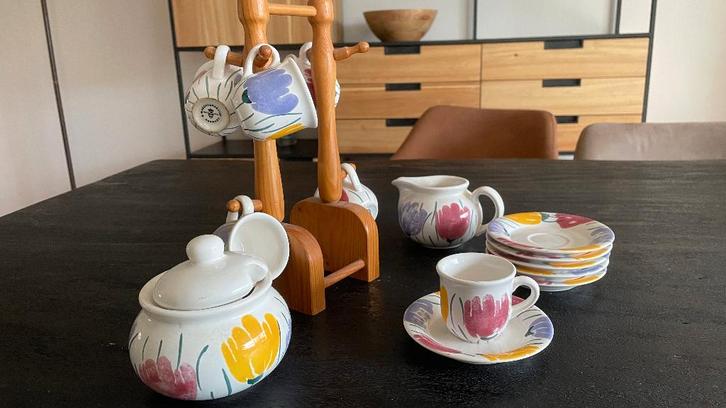 Koffie servies - Tulp motief - Collectors item Wächtersbach, Huis en Inrichting, Keuken | Servies, Zo goed als nieuw, Kop(pen) en/of Schotel(s)