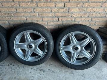 16 inch originele Mini velgen met banden in zeer goede staat beschikbaar voor biedingen