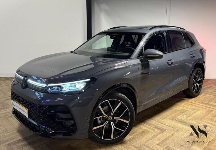 Volkswagen Tiguan 1.5 eTSI R-Line Edition PANO KEYLESS CAM, Auto's, Volkswagen, Bedrijf, Te koop, Tiguan, 360° camera, ABS, Achteruitrijcamera