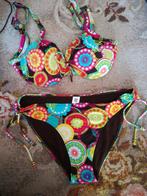 nog als nieuwe bikini zwart Hippe felle kleuren Gevoerd L, Kleding | Dames, Badmode en Zwemkleding, Verzenden, Zwart, Zo goed als nieuw