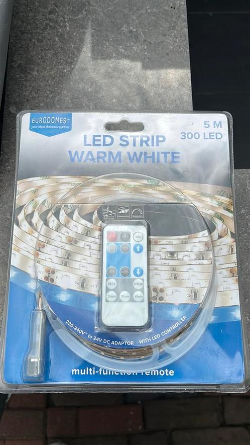 NIEUW Eurodomest LED Strip – Warm Wit, 5 m (300 LED), Huis en Inrichting, Lampen | Spots, Nieuw, Led, Verzenden