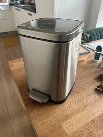 Mini kleine pedaalemmer vuilnisbak badkamer beschikbaar voor biedingen