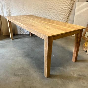Eettafel - 220 x 90 cm - massief teakhout - Bij TTM Wonen beschikbaar voor biedingen