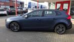 Volvo V40 T2 Momentum LED Koplampen/Bluetooth/Dealer auto, Te koop, Geïmporteerd, 5 stoelen, Benzine