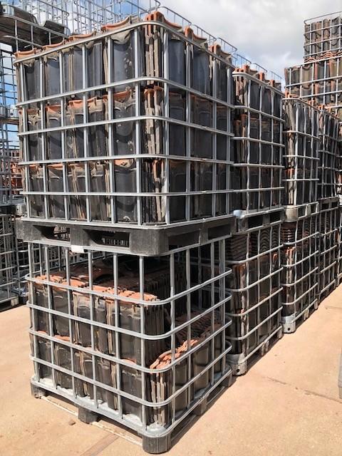 1350 stuks Jos Kurstjens vh dakpannen zwart glazuur 36x26cm., Tuin en Terras, Tegels en Klinkers, Gebruikt, Overige typen, Overige materialen