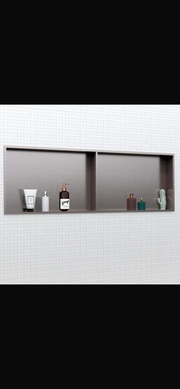 Inbouwnis voor in de badkamer beschikbaar voor biedingen