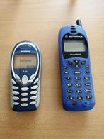 WEG=WEG!!! TWEE MOBIELE TELEFOONS GSM SIEMENS/MOTOROLA CLASS, Telecommunicatie, Gebruikt, Geen camera, Ophalen of Verzenden, Klassiek of Candybar