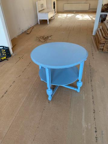 Bijzet tafeltje hout (blauw) beschikbaar voor biedingen