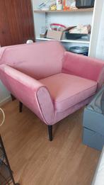 Fauteuil van merk Woood, roze (afmetingen in beschrijving), Huis en Inrichting, Fauteuils, Ophalen, Hout, Zo goed als nieuw, 75 tot 100 cm
