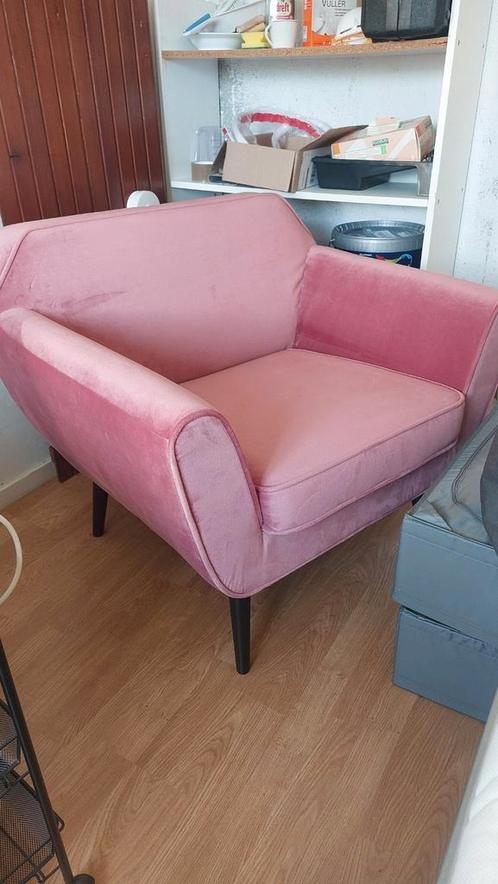 Fauteuil van merk Woood, roze (afmetingen in beschrijving), Huis en Inrichting, Fauteuils, Zo goed als nieuw, Hout, Stof, 75 tot 100 cm