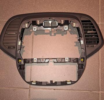 Radio omlijsting incl.luchtrooster Renault Captur 2017-2019 beschikbaar voor biedingen