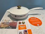 Nieuwe Le Creuset Kerst sauspan Cotton 21 cm, Huis en Inrichting, Keuken | Potten en Pannen, Gietijzer, Nieuw, Ophalen of Verzenden
