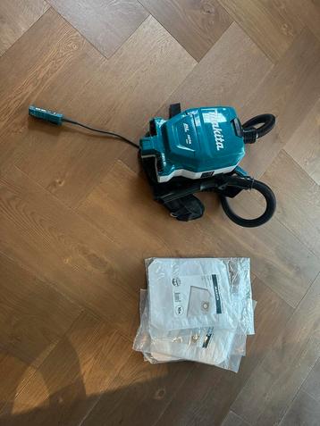 Makita Rugzak Stofzuiger - Zo goed als nieuw + 25 zakken beschikbaar voor biedingen