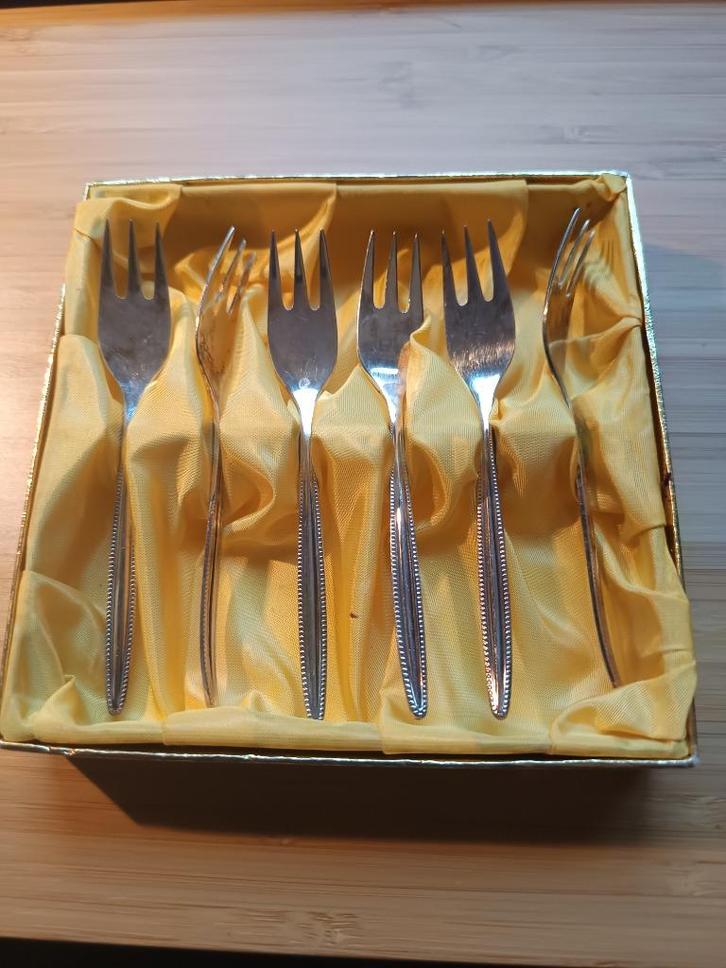 Gero Zilvium E 100 gebaksvorkjes en taartschep, model Perle, Antiek en Kunst, Antiek | Bestek, Ophalen of Verzenden