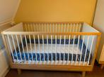Petit Ameli Baby/Toddler Bed - Wit & Hout, Kinderen en Baby's, Kinderkamer | Bedden, Ophalen, 70 tot 85 cm, 140 tot 160 cm, Zo goed als nieuw