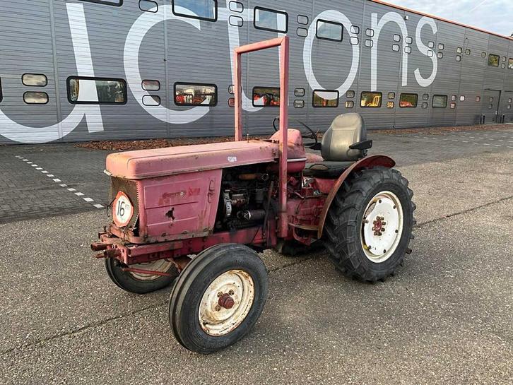 Renault Super 7 Smalspoor Oldtimer tractor, Zakelijke goederen, Agrarisch | Tractoren, Renault, Oldtimer
