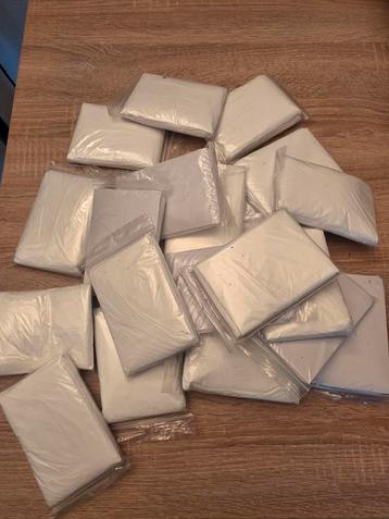 22 wegwerp poncho's beschikbaar voor biedingen
