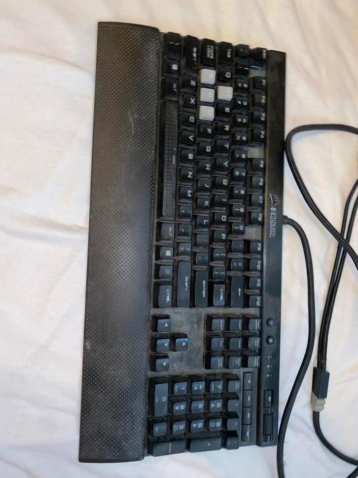 Corsair k70 rgb lux cherry keys, Computers en Software, Toetsenborden, Zo goed als nieuw, Qwerty, Bedraad, Gaming toetsenbord