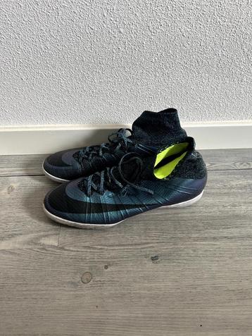 Nike Mercurial X zaalvoetbal schoenen beschikbaar voor biedingen