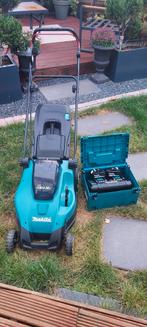 Makita grasmaaier DLM431 + 2x accu 18 5ah en duolader, Tuin en Terras, Grasmaaiers, Cirkelmaaier, Ophalen, Zo goed als nieuw