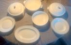 Vintage beige servies met gouden rand, Huis en Inrichting, Keuken | Servies, Gebruikt, Ophalen of Verzenden, Effen, Aardewerk