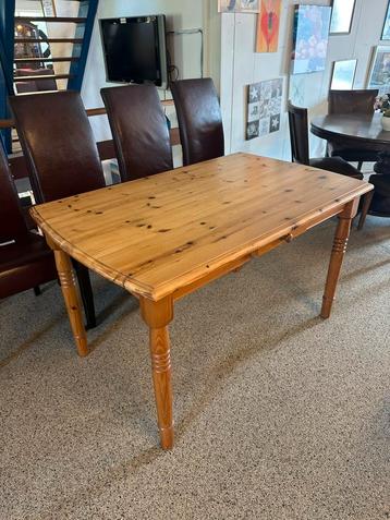 Eettafel grenen 130x80cm beschikbaar voor biedingen