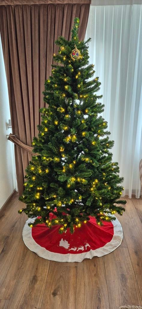 Kerstboom 210 cm ., Ophalen, Zo goed als nieuw