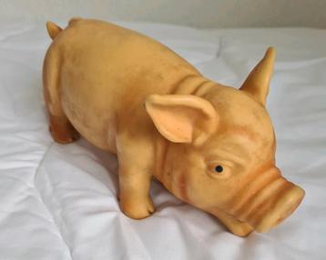 Oud VARKEN met geluid rubber piepbeest  beschikbaar voor biedingen