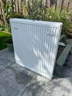 Radiator 90x80cm, twee dubbel, Doe-het-zelf en Verbouw, Verwarming en Radiatoren, Ophalen, Radiator, Zo goed als nieuw, 60 tot 150 cm