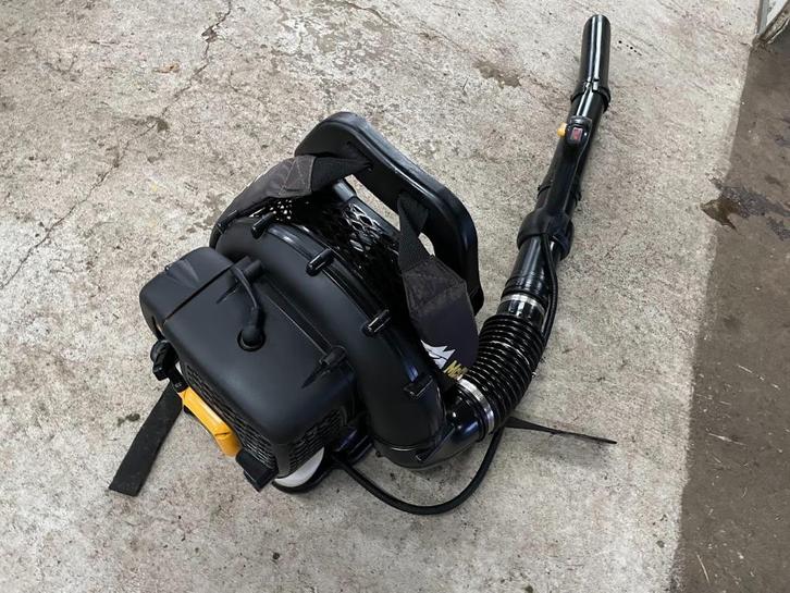 VERKOHT ! bladblazer ruggedragen mc cullogh gb355bp, Tuin en Terras, Bladblazers, Gebruikt, Ruggedragen, Benzine, Ophalen