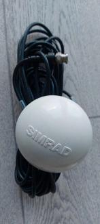 Simrad gps antenne (gps 5).
10 mtr kabel., Ophalen of Verzenden, Zo goed als nieuw, Gps of Kompas
