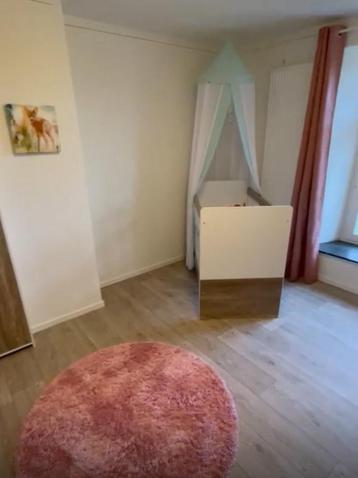 Mooie nette kinder kamer beschikbaar voor biedingen