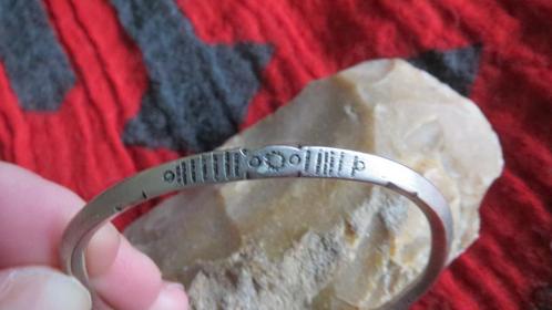 Toeareg kunst, zilveren armband, uniek,5,8x4,8cm opening 3cm, Sieraden, Tassen en Uiterlijk, Armbanden, Nieuw, Zilver, Zilver