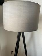 Zuiver tripod lampenkap, Huis en Inrichting, Lampen | Vloerlampen, Ophalen, Zo goed als nieuw, Stof, Minder dan 100 cm